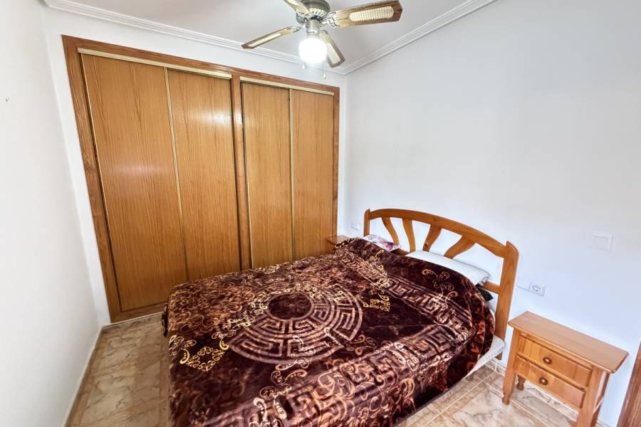 Resale - Apartment - Orihuela Costa - La Zenia