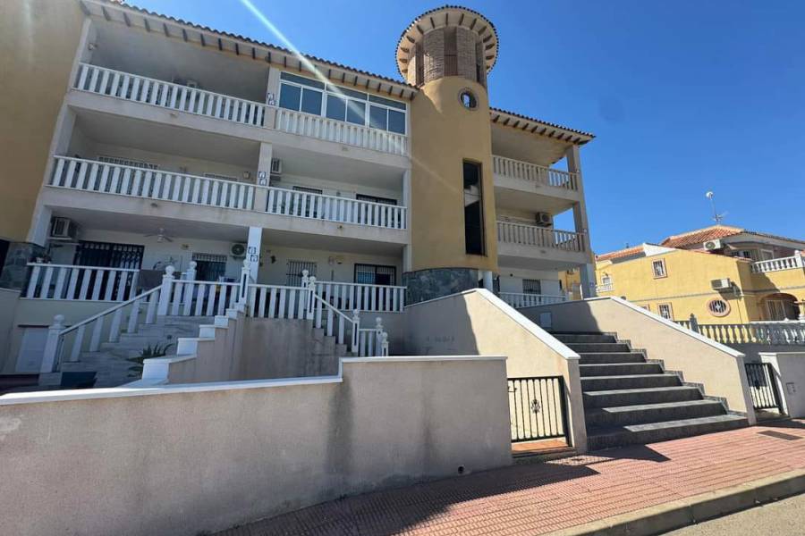 Resale - Apartment - Orihuela Costa - Villamartin