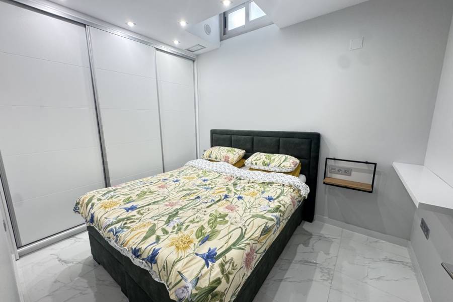 Reventa - Chalet - Orihuela Costa - Villamartin