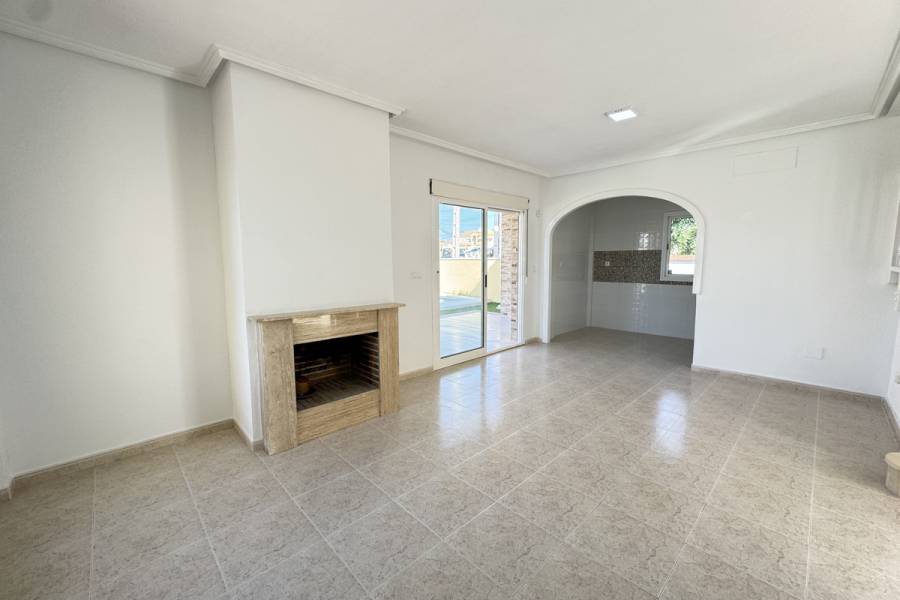 Resale - Detached - Orihuela Costa - Villamartin