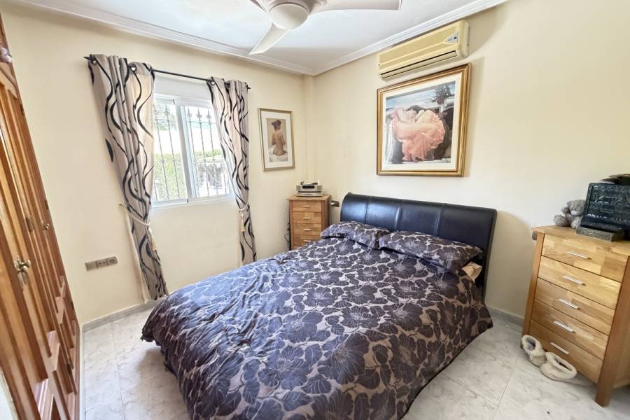 Reventa - Chalet - Orihuela Costa - Villamartin