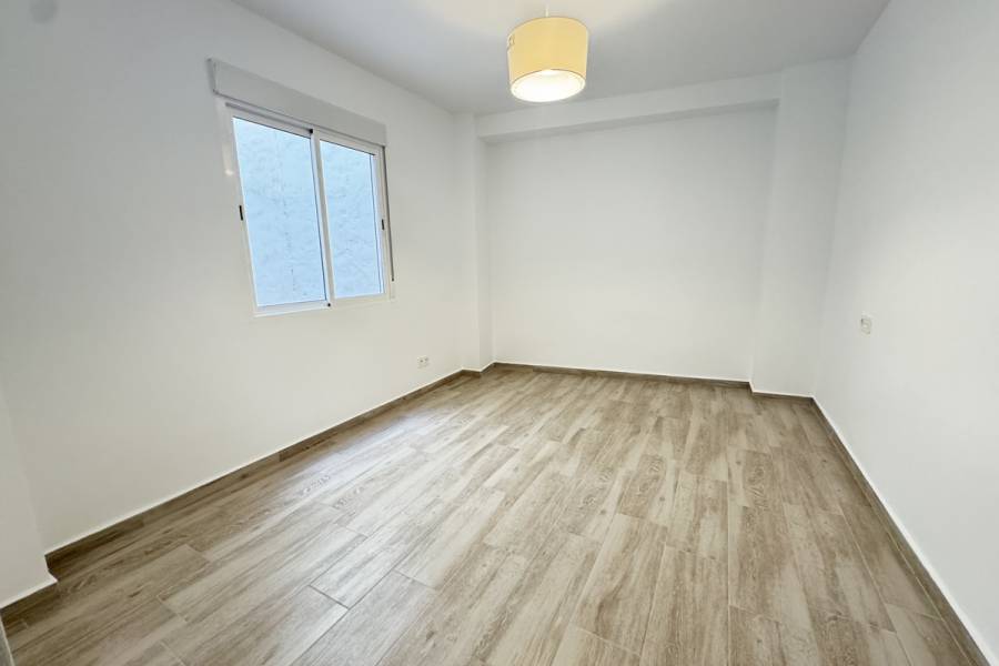 Resale - Apartment - Torrevieja