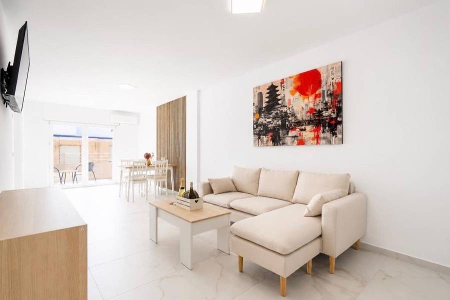 Resale - Apartment - Torrevieja - Acequion