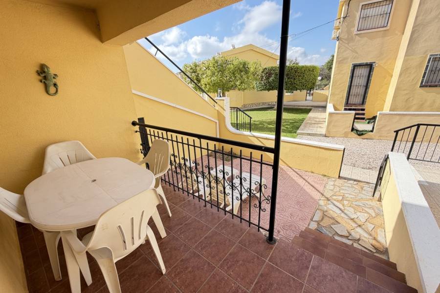 Resale - Apartment - Orihuela Costa - Villamartin