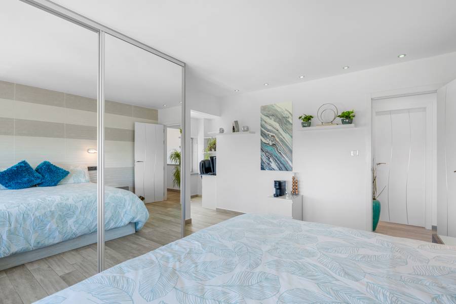 Resale - Detached - Torremendo