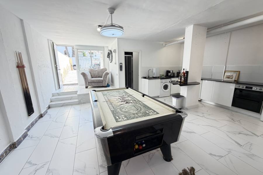 Resale - Detached - Orihuela Costa - Villamartin