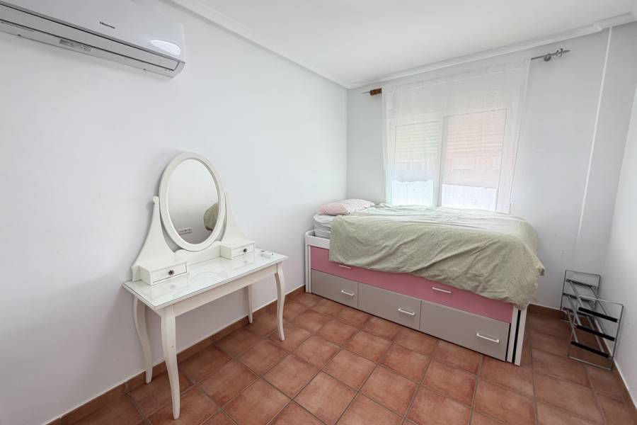 Resale - Townhouse - Pilar De La Horradada