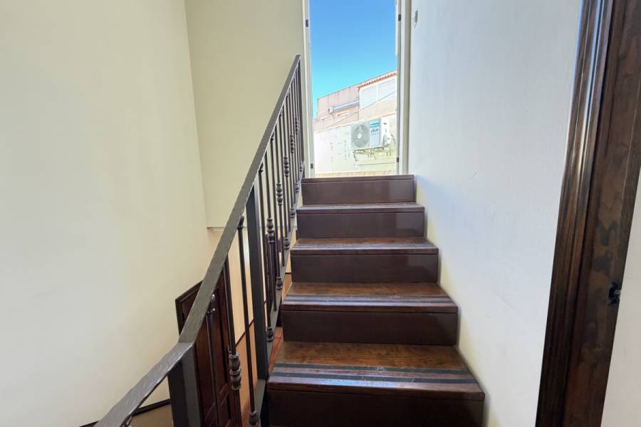 Resale - Townhouse - Pilar De La Horradada