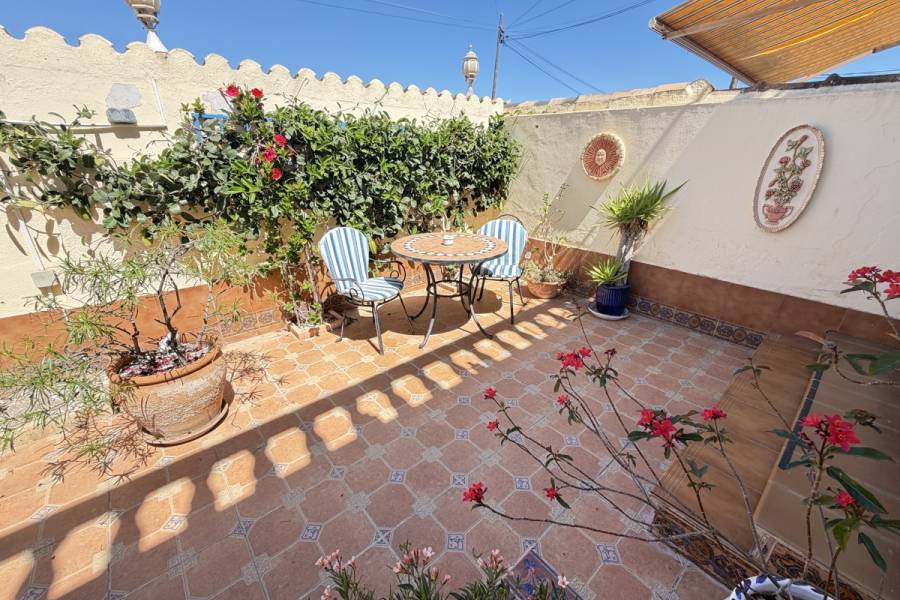 Reventa - Adosado - San Miguel de Salinas