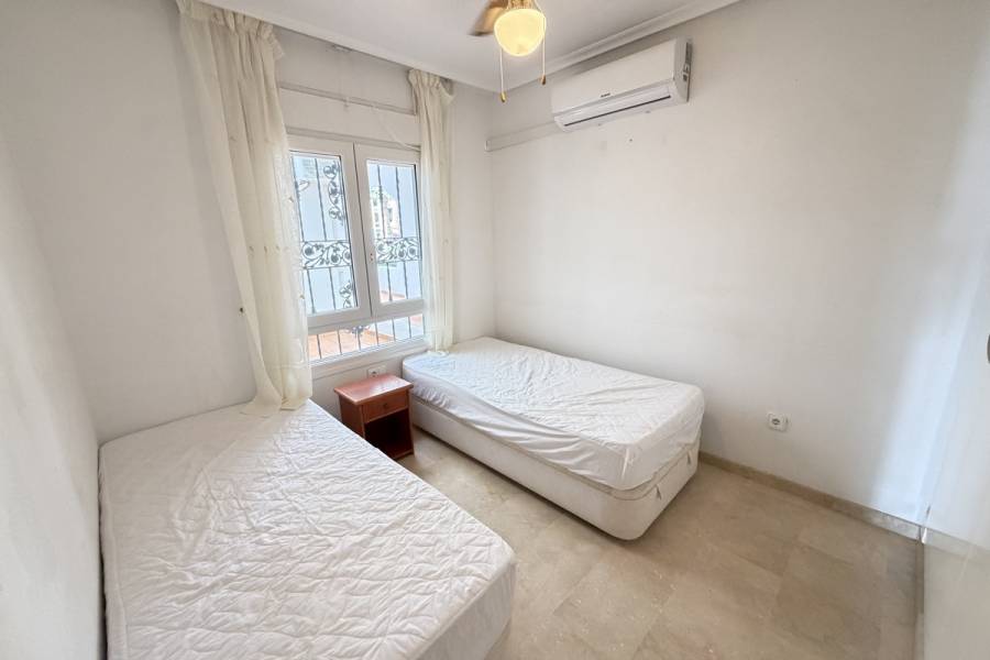 Resale - Apartment - Orihuela Costa - Villamartin