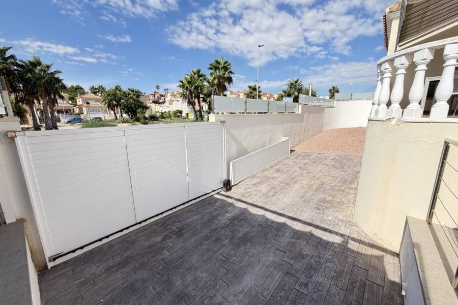 Resale - Detached - Orihuela Costa - Villamartin