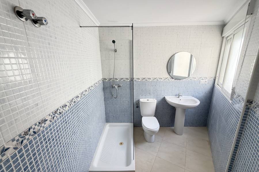 Resale - Apartment - Los Montesinos