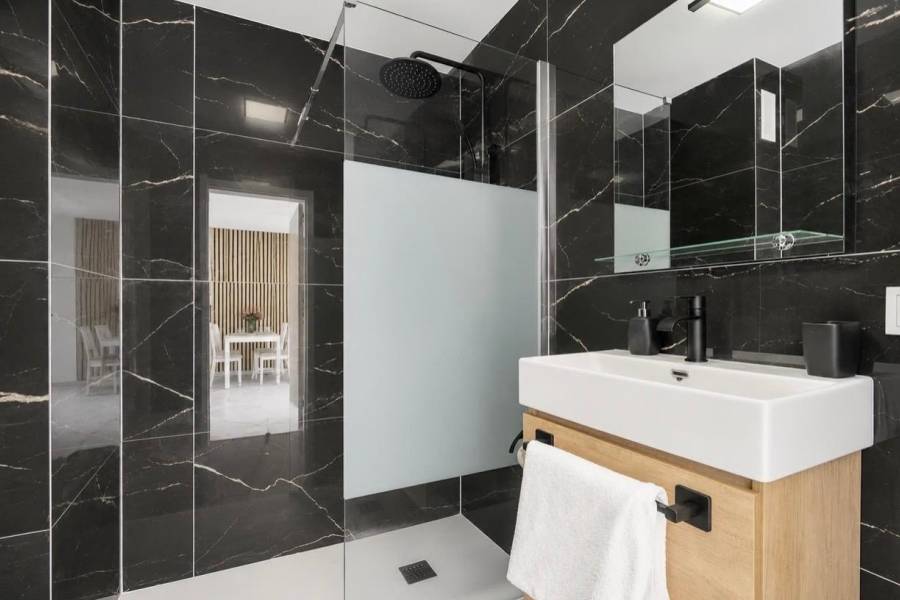 Resale - Apartment - Torrevieja - Acequion