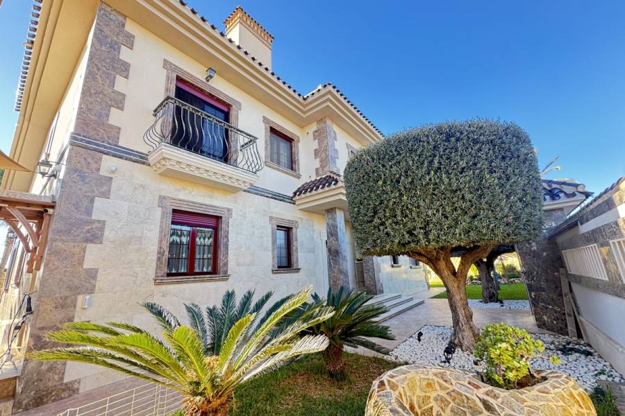 Bestaande bouw - Detached - Cabo Roig