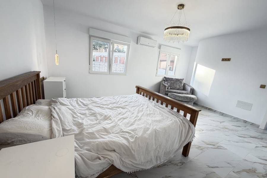 Bestaande bouw - Detached - Orihuela Costa - Villamartin