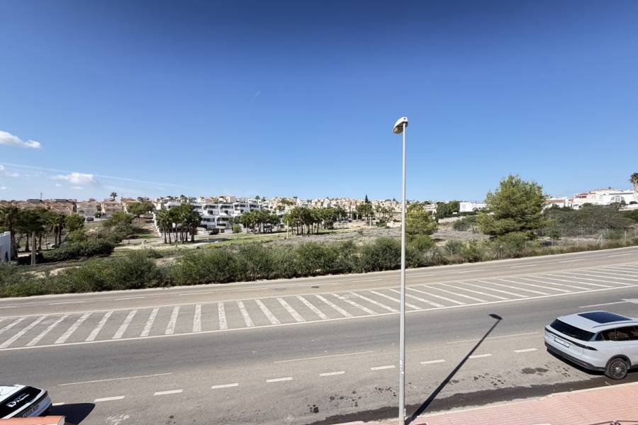 Resale - Townhouse - Orihuela Costa - Villamartin