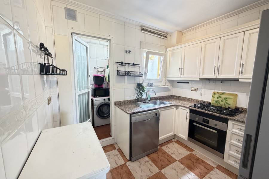 Resale - Apartment - Orihuela Costa - Villamartin