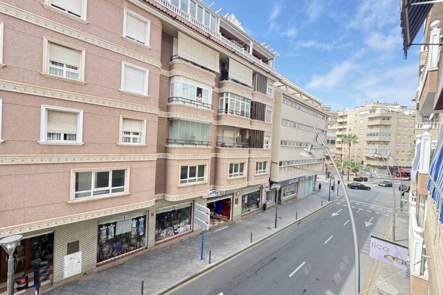 Resale - Apartment - Torrevieja