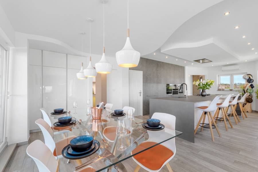 Resale - Detached - Torremendo