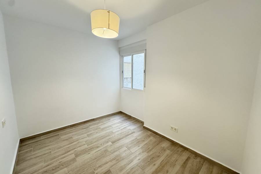 Resale - Apartment - Torrevieja