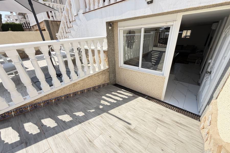 Resale - Detached - Orihuela Costa - Villamartin