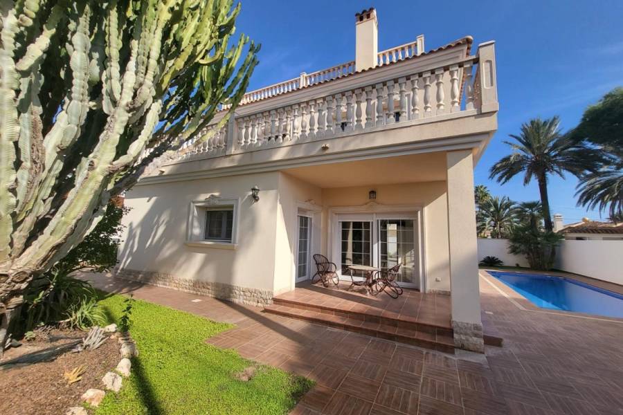 Bestaande bouw - Detached - Cabo Roig