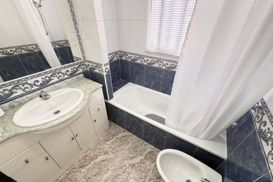 Resale - Townhouse - Orihuela Costa - Villamartin