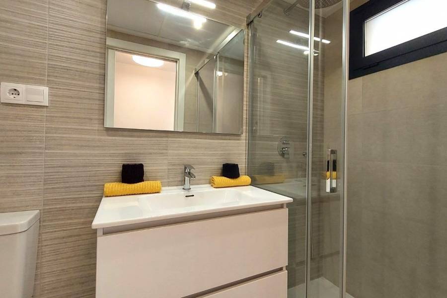 Nueva construcción  - Apartamento - San Miguel de Salinas - Pueblo