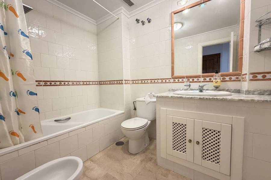 Resale - Apartment - Orihuela Costa - Villamartin