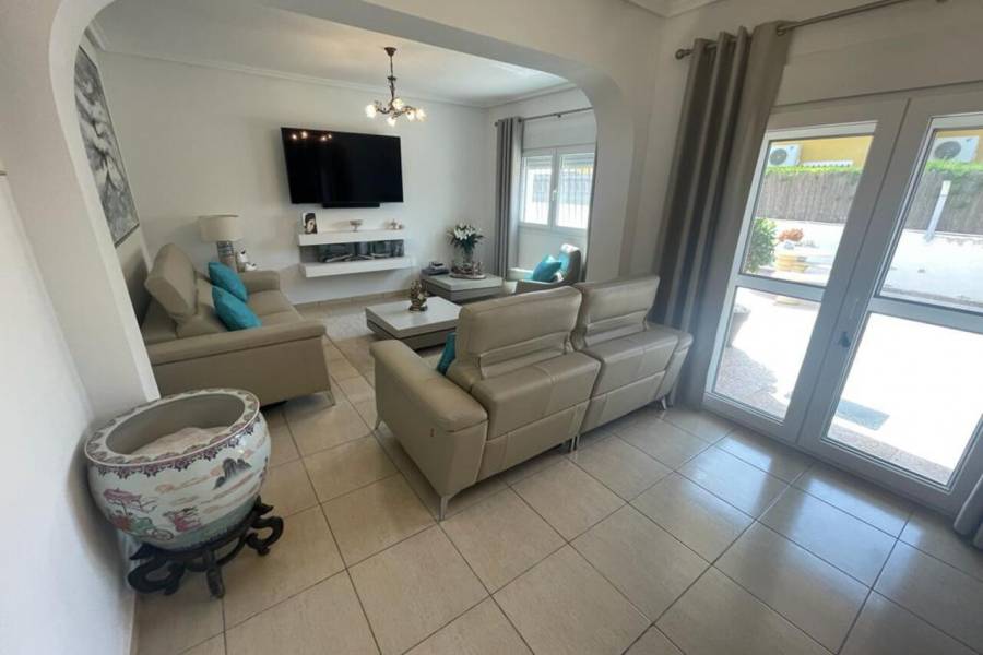 Resale - Detached - Gea Y Truyo