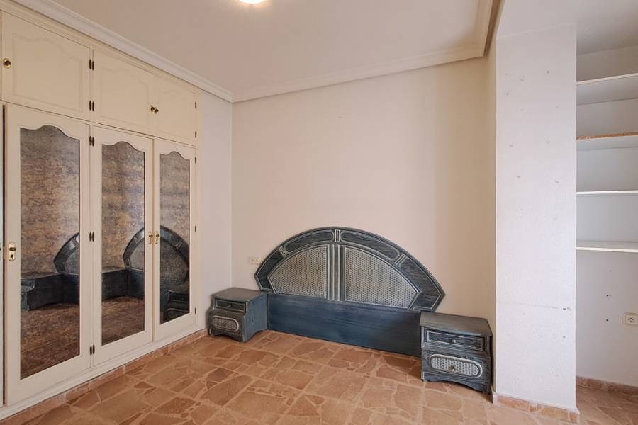 Resale - Apartment - Torrevieja