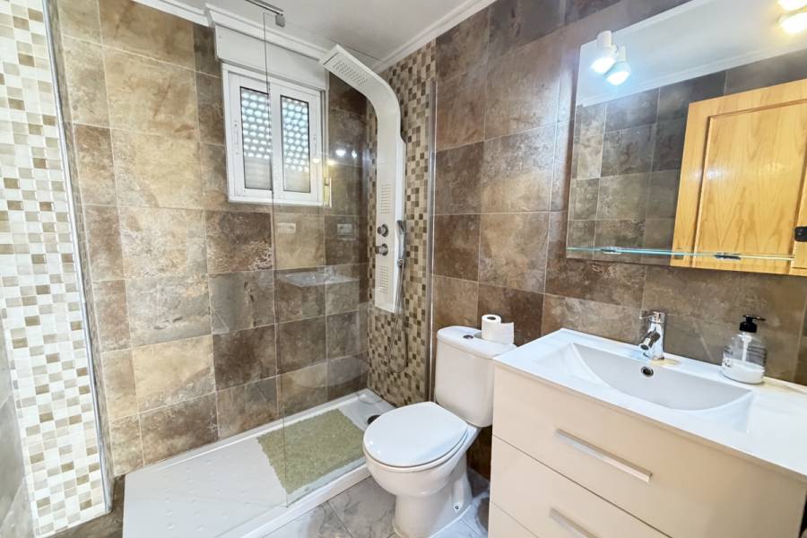 Reventa - Chalet - Orihuela Costa - Villamartin