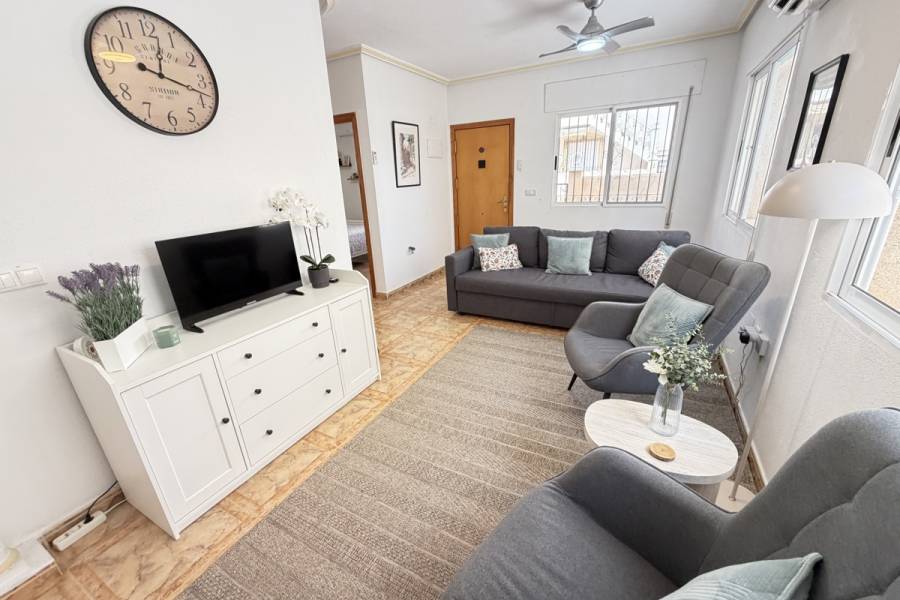 Resale - Apartment - Orihuela Costa - La Zenia