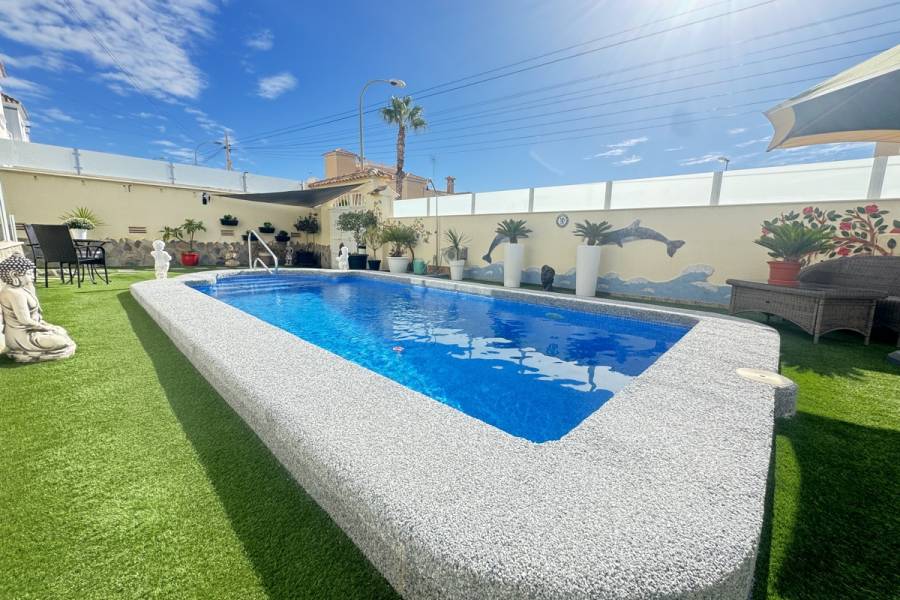 Resale - Detached - Orihuela Costa - Villamartin