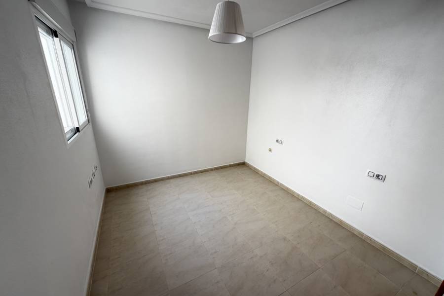 Resale - Apartment - Los Montesinos