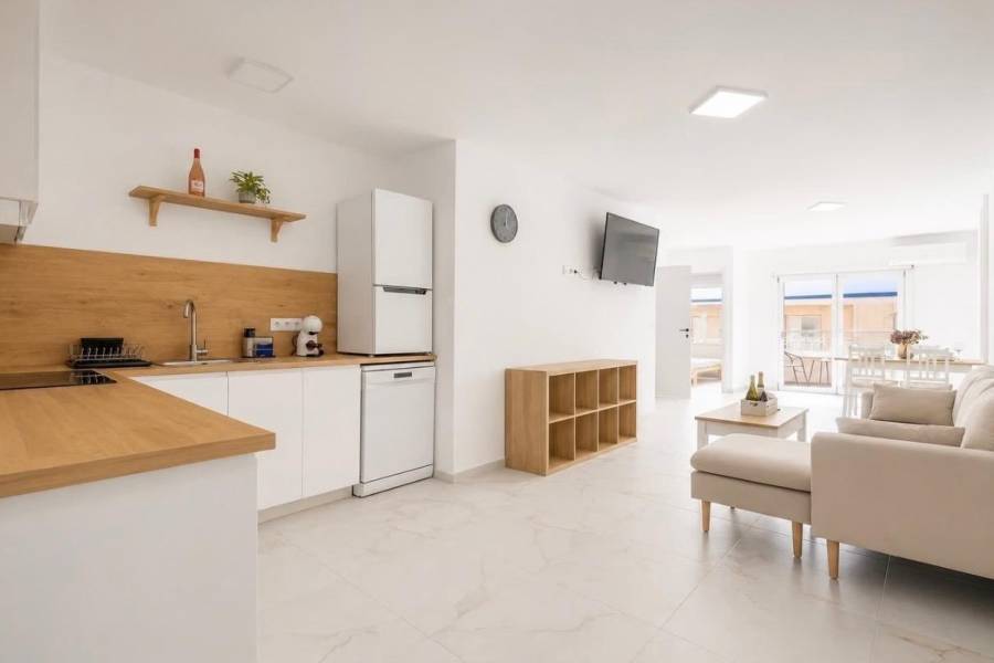 Resale - Apartment - Torrevieja - Acequion