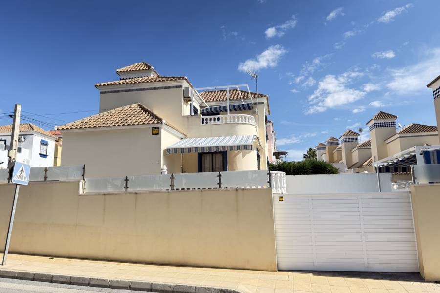 Resale - Detached - Orihuela Costa - Villamartin