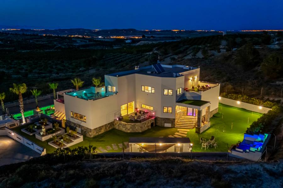 Resale - Detached - Torremendo