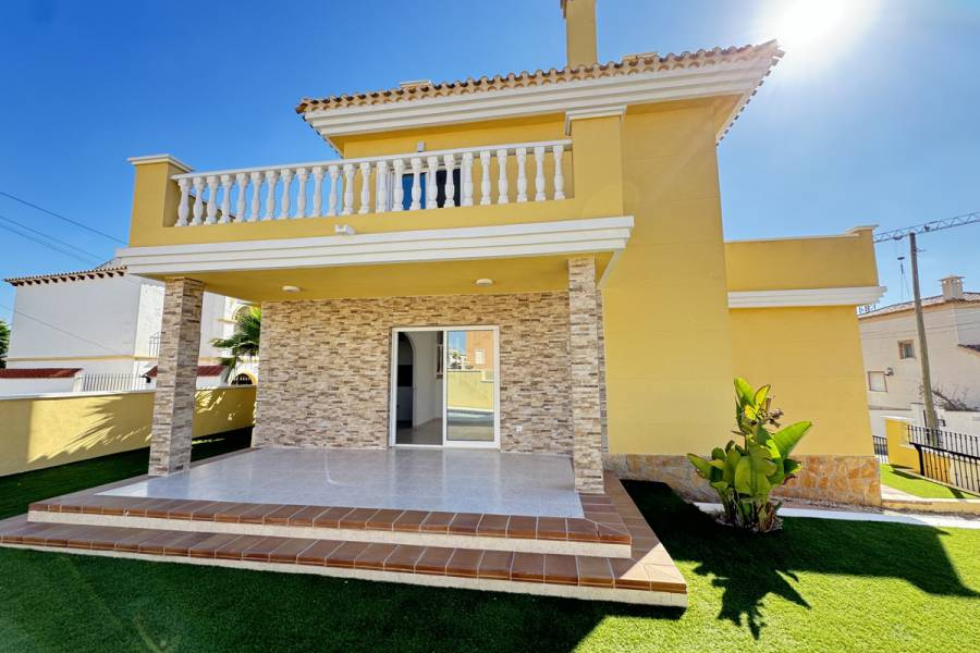 Resale - Detached - Orihuela Costa - Villamartin