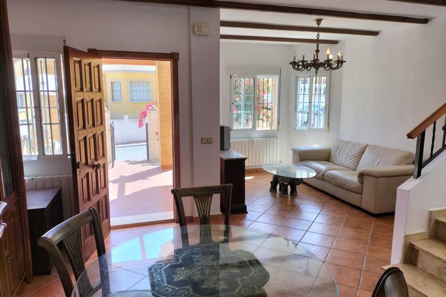 Resale - Detached - Lo Crispin