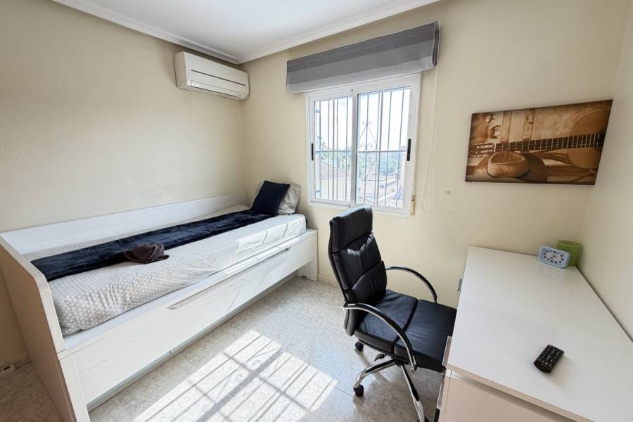 Resale - Detached - Orihuela Costa - Villamartin