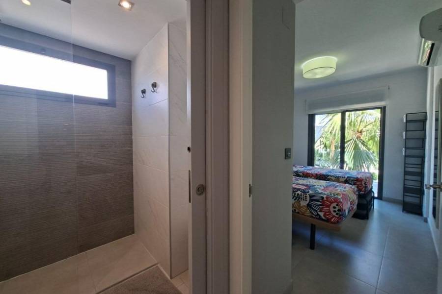 Resale - Apartment - Guardamar del Segura - El Raso