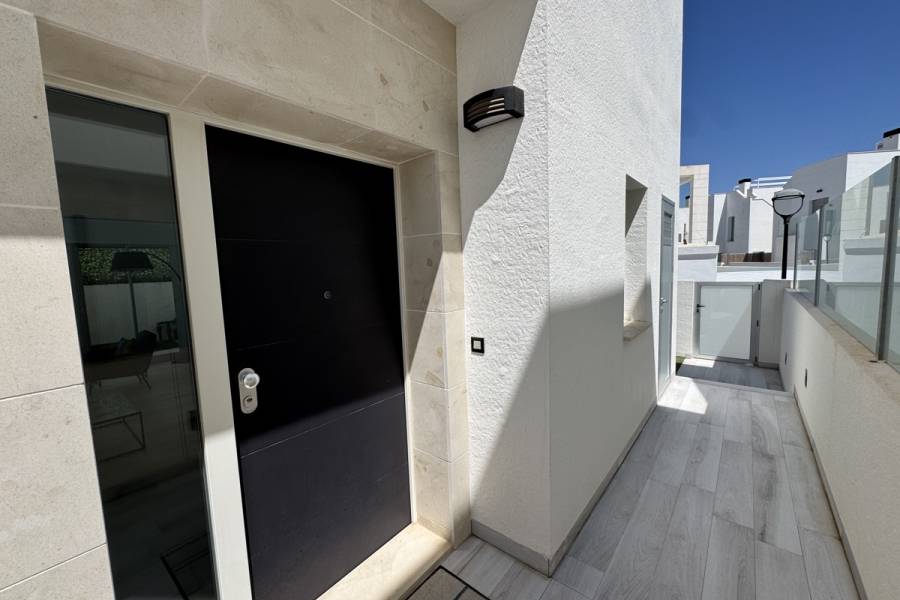 Resale - Detached - Lomas de Cabo Roig