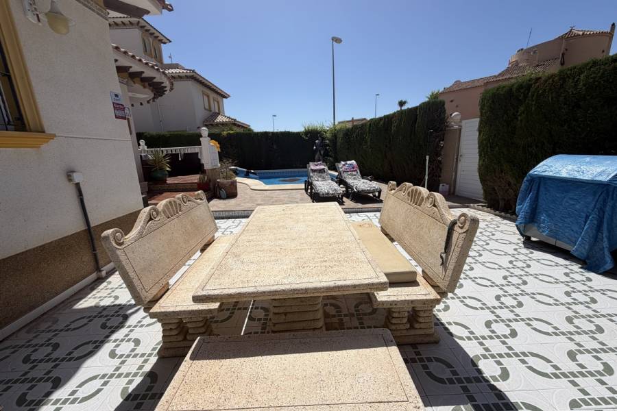 Reventa - Chalet - Orihuela Costa - Villamartin