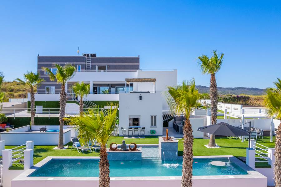 Resale - Detached - Torremendo