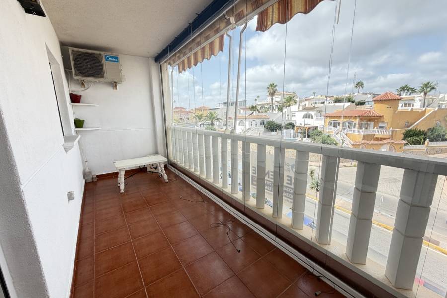 Resale - Apartment - Orihuela Costa - Villamartin