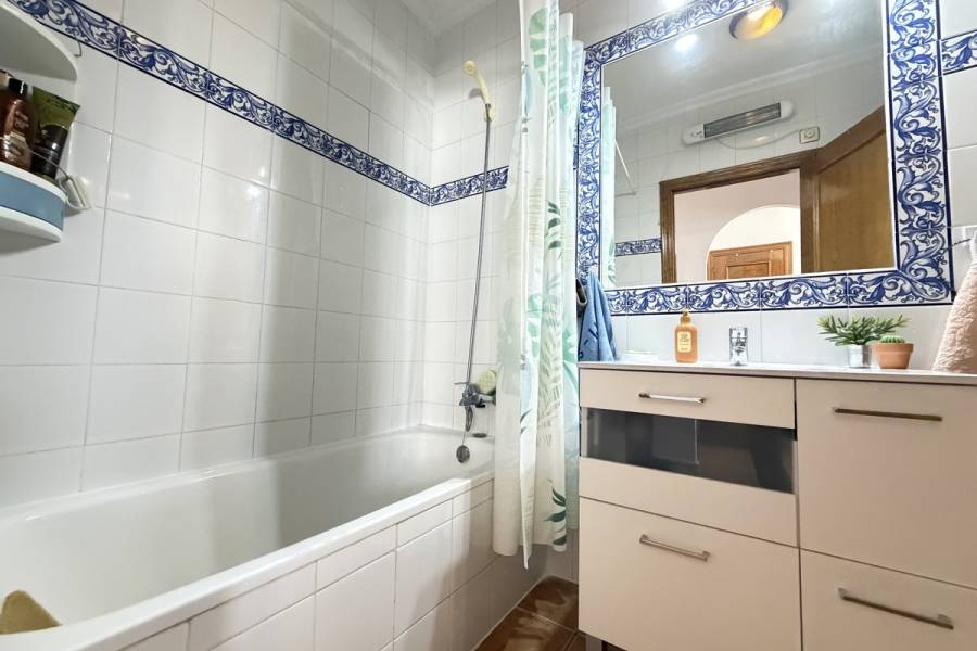 Resale - Apartment - Orihuela Costa - La Zenia