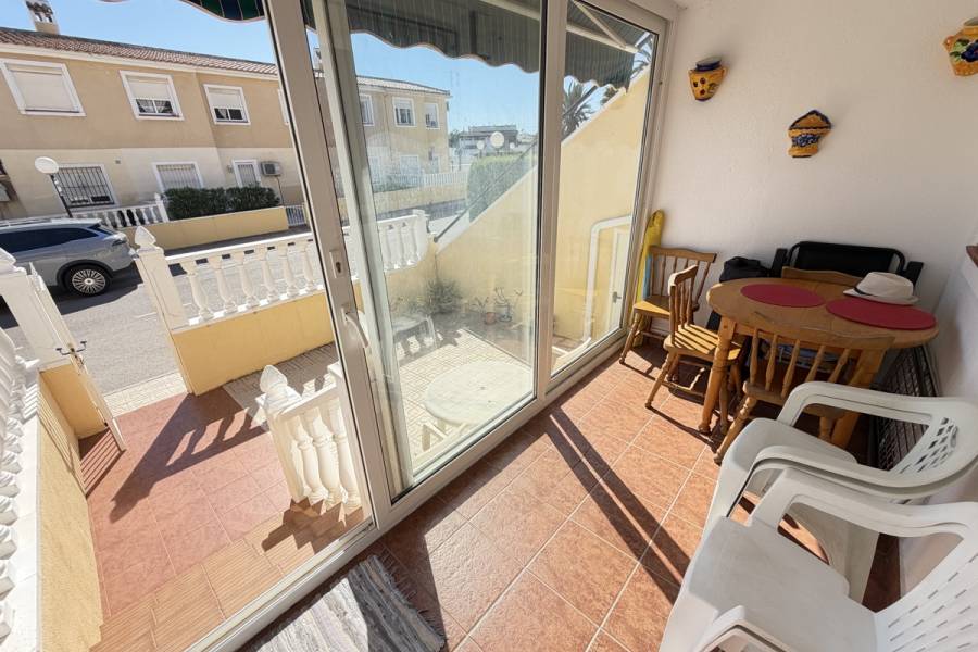 Resale - Apartment - Orihuela Costa - Villamartin