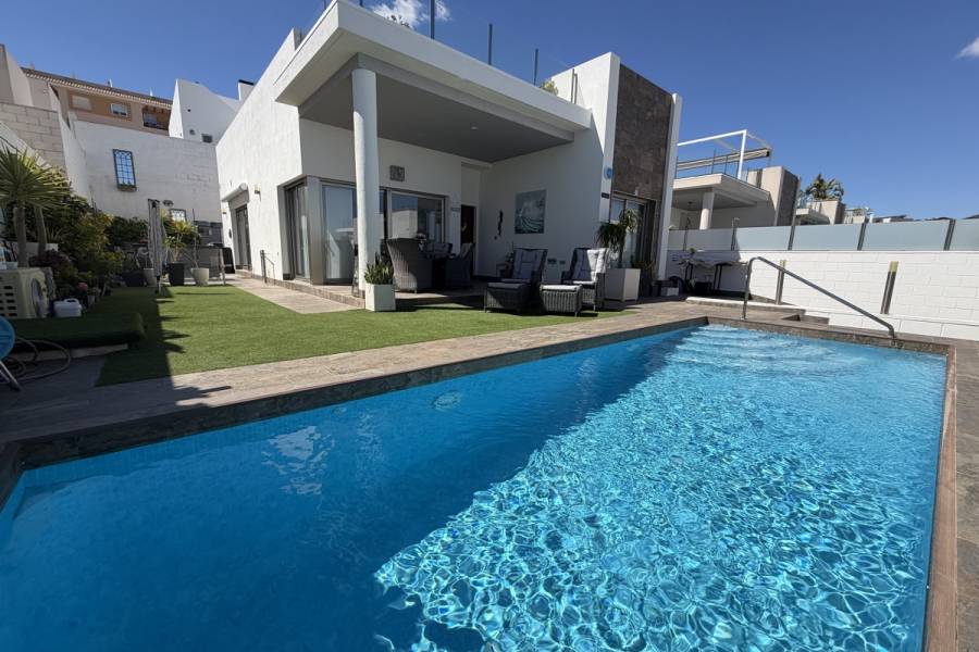 Bestaande bouw - Detached - Orihuela Costa - Villamartin