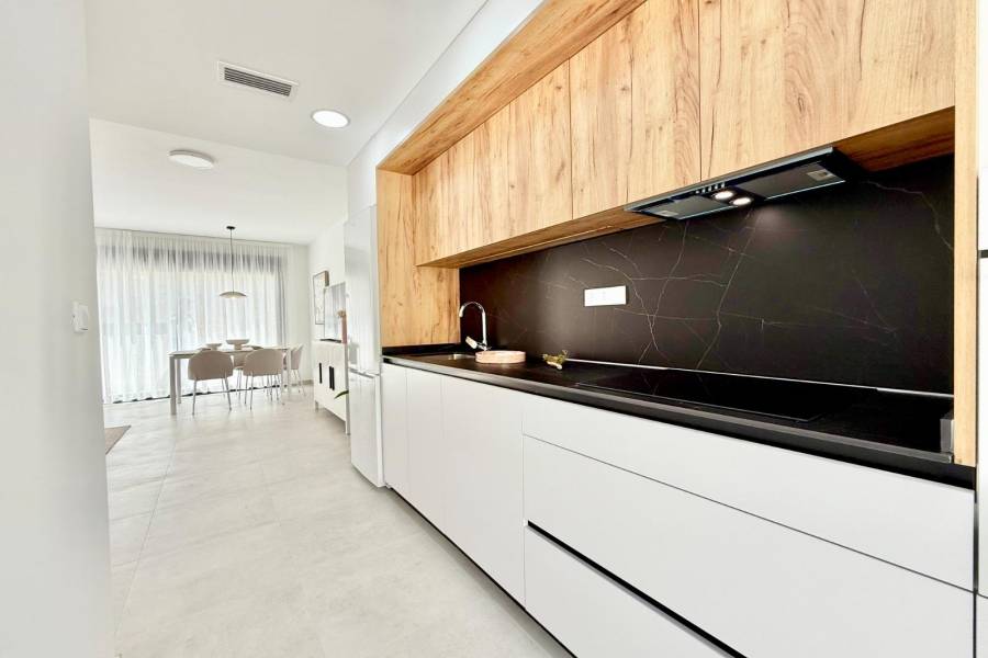 New Build - Townhouse - Cox - San Fernando